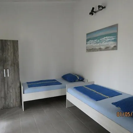 Ferienwohnung In Privlaka Mit Terrasse Apartament *